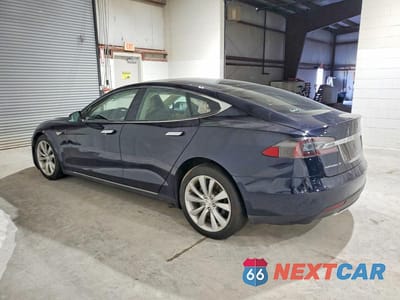 Drugie zdjęcie samochodu z przodu: 2015 TESLA MODEL S 85D VIN:5YJSA1H27FF082062 - miniatura