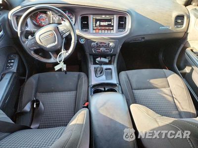 Zdjęcie 8 z 12 samochodu: 2019 DODGE CHALLENGER SXT VIN:2C3CDXJG9KH678951 - miniatura