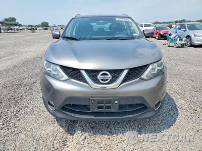 Piąte zdjęcie samochodu w środku: 2017 NISSAN ROGUE SPORT S VIN:JN1BJ1CR6HW140586 - miniatura