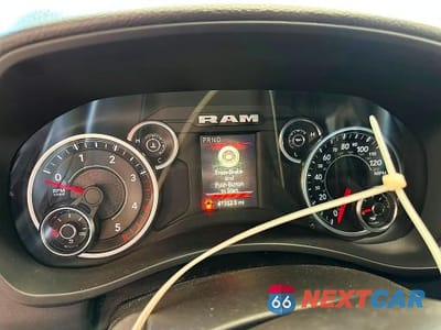 Zdjęcie 8 z 10 samochodu: 2023 RAM 3500 VIN:3C7WRSCL1PG511503 - miniatura