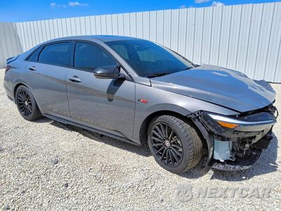 Czwarte zdjęcie samochodu z boku: 2025 HYUNDAI ELANTRA N LINE VIN:KMHLR4DF7SU041709 - miniatura