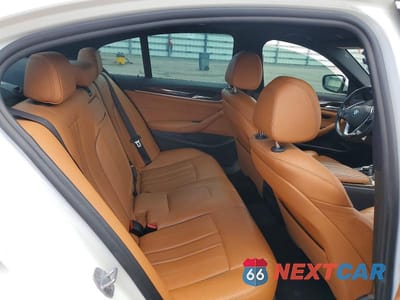Zdjęcie 10 z 12 samochodu: 2019 BMW 540 I VIN:WBAJE5C59KWW11734 - miniatura
