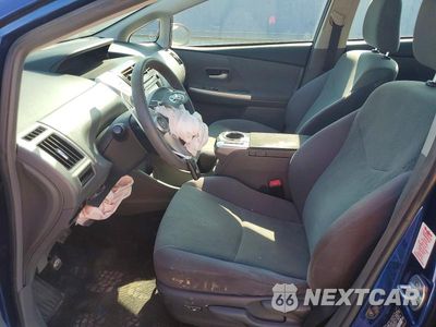 Zdjęcie 7 z 13 samochodu: 2013 TOYOTA PRIUS V THREE VIN:JTDZN3EU3D3203409 - miniatura