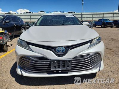 Piąte zdjęcie samochodu w środku: 2018 TOYOTA CAMRY HYBRID XLE VIN:4T1B21HK7JU509152 - miniatura