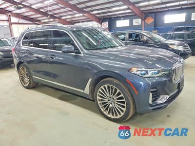 Czwarte zdjęcie samochodu z boku: 2019 BMW X7 XDRIVE50I VIN:5UXCX4C58KLB39979 - miniatura