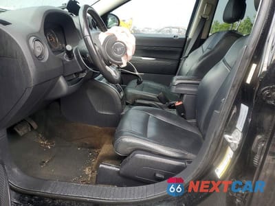 Zdjęcie 7 z 12 samochodu: 2017 JEEP COMPASS LATITUDE VIN:1C4NJCEB4HD163088 - miniatura