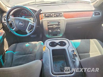 Zdjęcie 8 z 13 samochodu: 2007 GMC YUKON XL C1500 VIN:1GKFC16047J202444 - miniatura