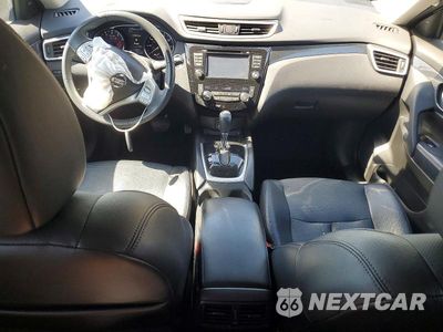 Zdjęcie 8 z 14 samochodu: 2016 NISSAN ROGUE SL VIN:5N1AT2MV6GC832847 - miniatura
