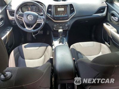 Zdjęcie 8 z 13 samochodu: 2017 JEEP CHEROKEE LATITUDE VIN:1C4PJLCB9HD231851 - miniatura