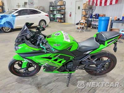 Trzecie zdjęcie samochodu z tyłu: 2014 KAWASAKI EX300 B VIN:JKAEX8B18EA004332 - miniatura