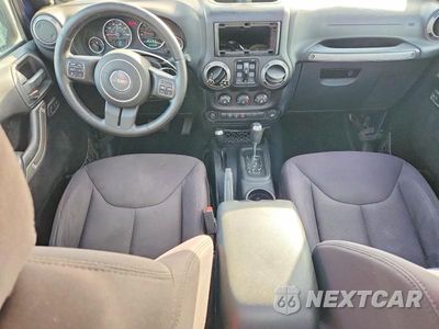 Zdjęcie 8 z 13 samochodu: 2013 JEEP WRANGLER UNLIMITED SPORT VIN:1C4BJWDG2DL618991 - miniatura