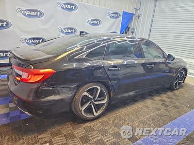 Trzecie zdjęcie samochodu z tyłu: 2018 HONDA ACCORD SPORT VIN:1HGCV1F38JA183425 - miniatura