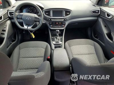 Zdjęcie 8 z 12 samochodu: 2019 HYUNDAI IONIQ BLUE VIN:KMHC65LC2KU110456 - miniatura