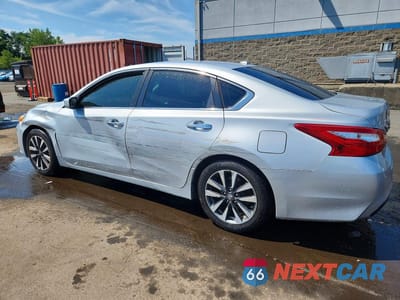Drugie zdjęcie samochodu z przodu: 2017 NISSAN ALTIMA 2.5 SV VIN:1N4AL3APXHC173503 - miniatura