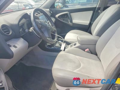 Zdjęcie 7 z 12 samochodu: 2013 TOYOTA RAV4 EV BASE VIN:2T3YL4DV0DW001884 - miniatura