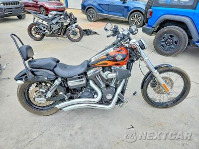 2010 HARLEY-DAVIDSON FXDWG 1HD1GP418AC307877 - główne zdjęcie licytacji z USA - miniatura