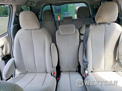 Zdjęcie 10 z 13 samochodu: 2014 TOYOTA SIENNA LE VIN:5TDKK3DC0ES496737 - miniatura