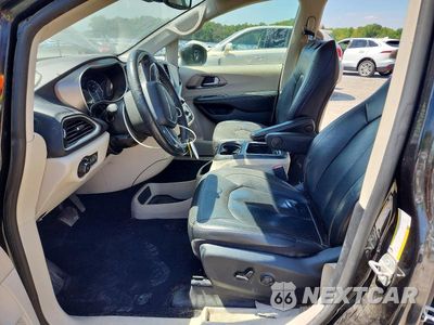 Zdjęcie 7 z 13 samochodu: 2022 CHRYSLER PACIFICA TOURING L VIN:2C4RC1BG6NR112443 - miniatura