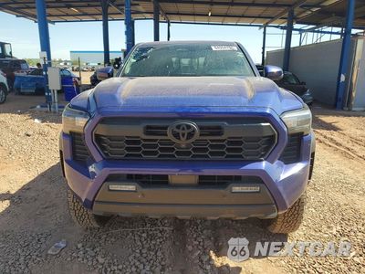 Piąte zdjęcie samochodu w środku: 2025 TOYOTA TACOMA TRD OFF-ROAD VIN:3TMLB5JNXSM114277 - miniatura