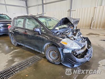 Czwarte zdjęcie samochodu z boku: 2011 NISSAN VERSA 1.8 S VIN:3N1BC1CP0BL506192 - miniatura