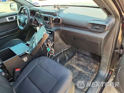 Zdjęcie 8 z 13 samochodu: 2021 FORD EXPLORER POLICE INTERCEPTOR VIN:1FM5K8AB4MGA43697 - miniatura