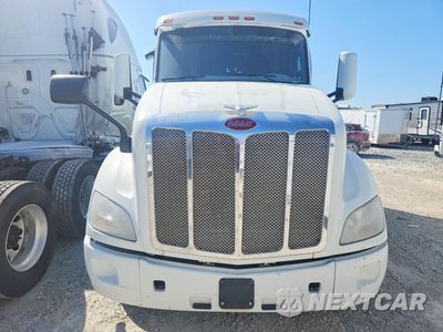 Piąte zdjęcie samochodu w środku: 2020 PETERBILT 579 SEMI TRUCK VIN:1XPBD49X6LD650841 - miniatura