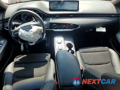 Zdjęcie 8 z 13 samochodu: 2023 GENESIS GV70 2.5T STANDARD VIN:KMUMADTB1PU128430 - miniatura