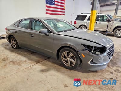 Czwarte zdjęcie samochodu z boku: 2021 HYUNDAI SONATA SE VIN:5NPEG4JA4MH067452 - miniatura