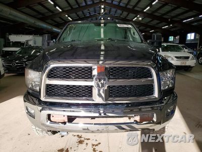 Piąte zdjęcie samochodu w środku: 2017 RAM 2500 SLT VIN:3C6TR5DT6HG605935 - miniatura