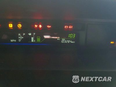 Zdjęcie 9 z 12 samochodu: 2013 TOYOTA PRIUS V THREE VIN:JTDZN3EU8D3286951 - miniatura