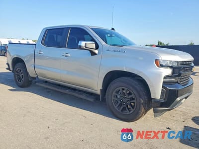 Czwarte zdjęcie samochodu z boku: 2019 CHEVROLET SILVERADO C1500 LT VIN:1GCPWCED6KZ302868 - miniatura