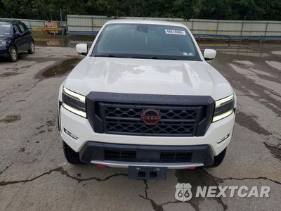 Piąte zdjęcie samochodu w środku: 2024 NISSAN FRONTIER PRO-4X VIN:1N6ED1EK1RN614188 - miniatura