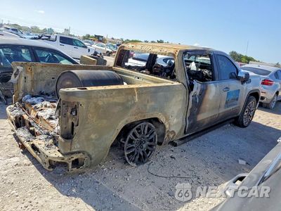 Trzecie zdjęcie samochodu z tyłu: 2024 GMC SIERRA K1500 DENALI ULTIMATE VIN:1GTUUHE85RZ258302 - miniatura