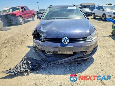 Piąte zdjęcie samochodu w środku: 2017 VOLKSWAGEN GOLF SPORTWAGEN S VIN:3VWC17AU8HM505116 - miniatura