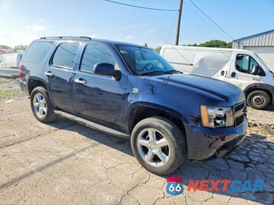 Czwarte zdjęcie samochodu z boku: 2007 CHEVROLET TAHOE C1500 VIN:1GNFC13087J202986 - miniatura