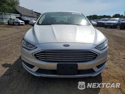 Piąte zdjęcie samochodu w środku: 2017 FORD FUSION S HYBRID VIN:3FA6P0UU6HR330746 - miniatura