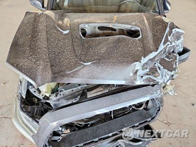 Zdjęcie 11 z 12 samochodu: 2016 TOYOTA TACOMA TRD SPORT VIN:3TMAZ5CN2GM013547 - miniatura