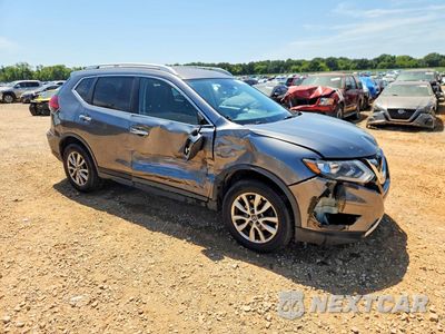 Czwarte zdjęcie samochodu z boku: 2019 NISSAN ROGUE SV VIN:KNMAT2MV9KP556749 - miniatura