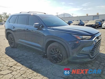 Czwarte zdjęcie samochodu z boku: 2024 TOYOTA GRAND HIGHLANDER HYBRID XLE VIN:5TDACAB57RS012330 - miniatura