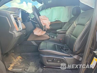 Zdjęcie 7 z 12 samochodu: 2023 GMC CANYON DENALI VIN:1GTP6FEK9P1124816 - miniatura