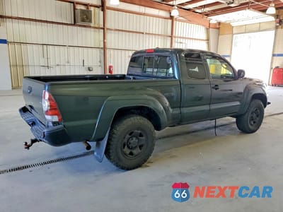 Trzecie zdjęcie samochodu z tyłu: 2010 TOYOTA TACOMA V6 VIN:5TEUU4EN9AZ675316 - miniatura