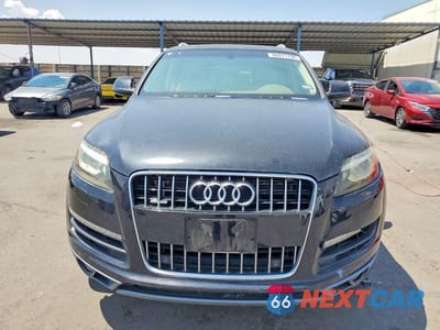 Piąte zdjęcie samochodu w środku: 2013 AUDI Q7 PREMIUM PLUS VIN:WA1LGAFE5DD010520 - miniatura