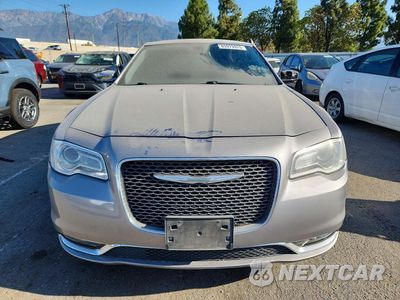 Piąte zdjęcie samochodu w środku: 2016 CHRYSLER 300C VIN:2C3CCAEGXGH306231 - miniatura