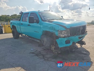 Czwarte zdjęcie samochodu z boku: 2011 CHEVROLET SILVERADO K2500 HEAVY DUTY LT VIN:1GC1KXC81BF126067 - miniatura