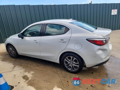Drugie zdjęcie samochodu z przodu: 2020 TOYOTA YARIS LE VIN:3MYDLBYV1LY715806 - miniatura