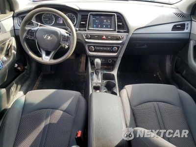Zdjęcie 8 z 12 samochodu: 2018 HYUNDAI SONATA SE VIN:5NPE24AF4JH626018 - miniatura
