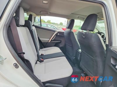 Zdjęcie 11 z 14 samochodu: 2016 TOYOTA RAV4 XLE VIN:JTMRFREV7GD197105 - miniatura