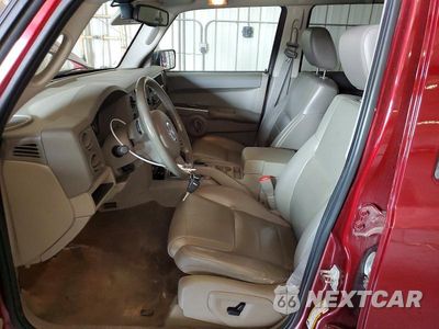 Zdjęcie 7 z 13 samochodu: 2007 JEEP COMMANDER VIN:1J8HG48K37C553318 - miniatura