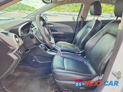 Zdjęcie 7 z 12 samochodu: 2020 CHEVROLET SONIC PREMIER VIN:1G1JF5SB7L4113996 - miniatura