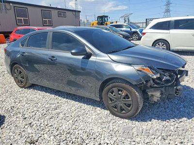 Czwarte zdjęcie samochodu z boku: 2020 KIA FORTE FE VIN:3KPF24AD2LE172023 - miniatura